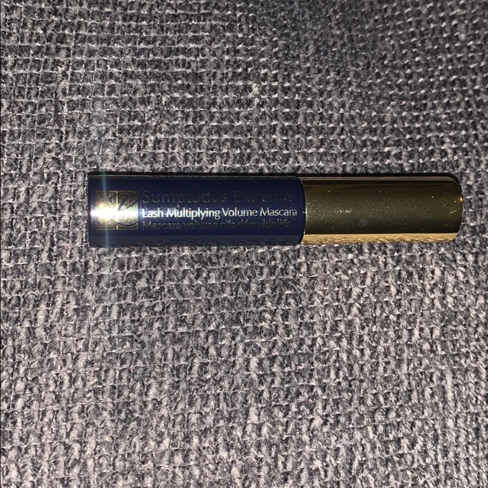 🆕 Estée Lauder Sumptuous Extreme Mascara in Extreme Black